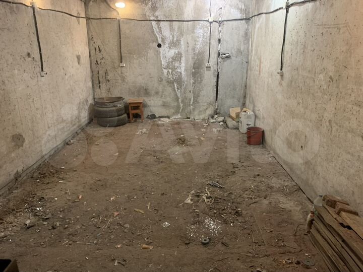 Гараж, > 30 м²