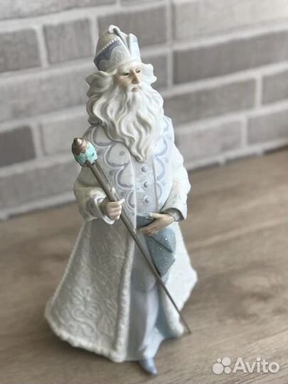 Фигурка Lladro Дед Мороз 01008411