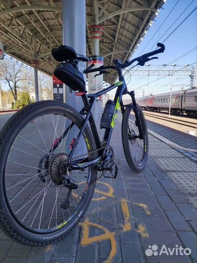 Велосипед GT Avalanche sport 27,5(L)
