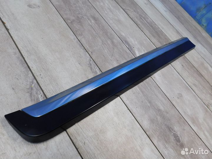 Накладка двери Volvo XC60 2013-2017