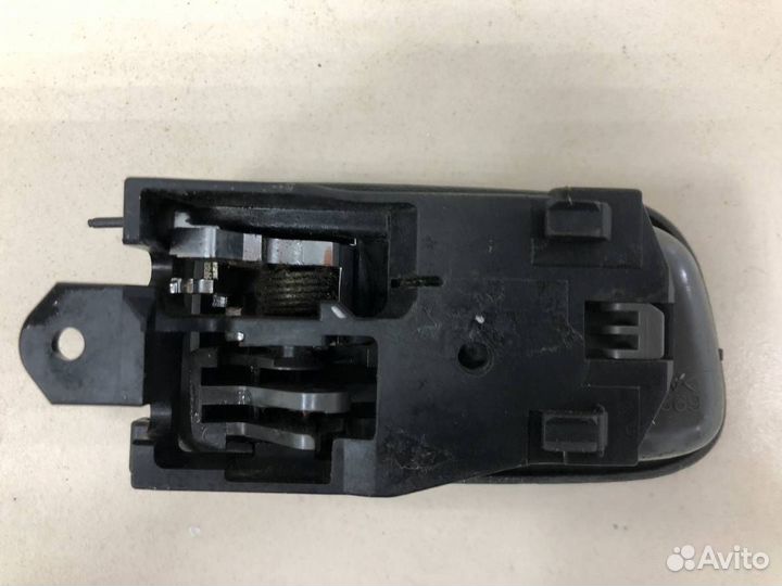 Ручка двери внутренняя левая Toyota Corolla E110 1