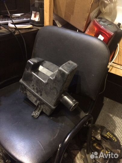 Бачок влагоотделителя Nissan Wingroad 99-05