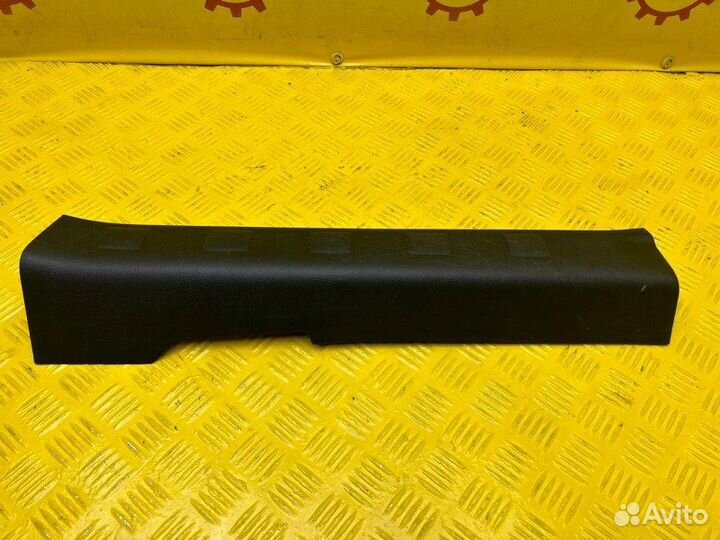 Накладка порога передняя левая Nissan Xtrail T31