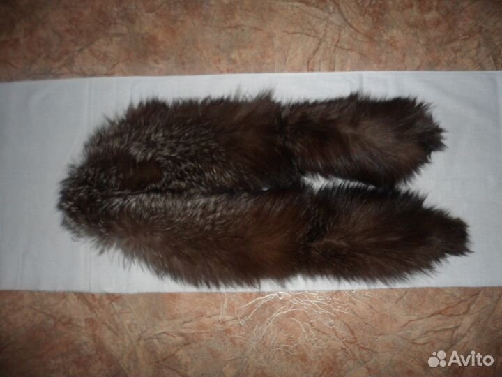Воротник - лисий мех (чернобурка)