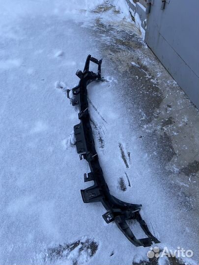 Кронштейн заднего бампера Audi A3 8v Sedan