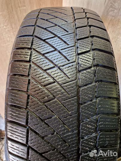 Continental ContiVikingContact 6 255/55 R18 и 235/60 R18 109T
