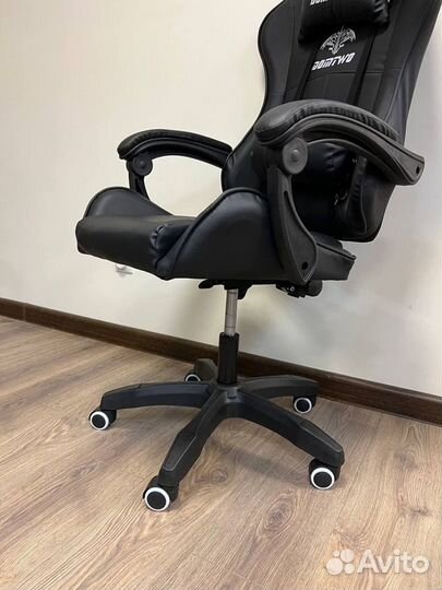 Компьютерное кресло новое