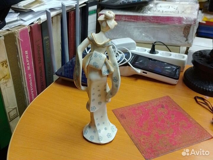 Статуэтка Девушка Старый Китай Редкая