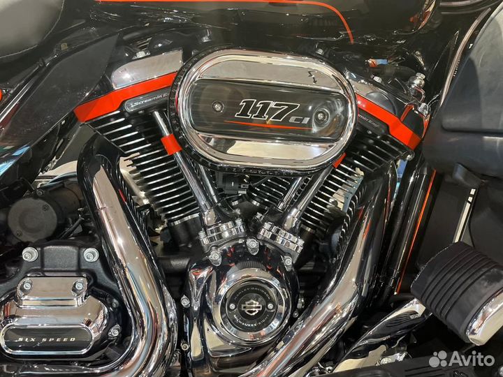 CVO Road Glide Limited Harley-Davidson Wicked Ora