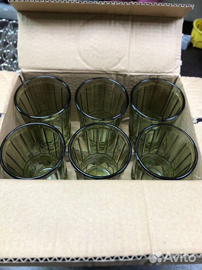 Стаканы из цветного стекла зеленые