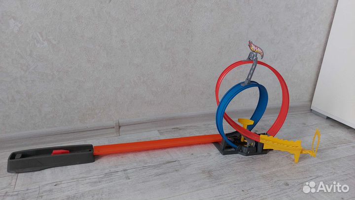 Hot wheels трек