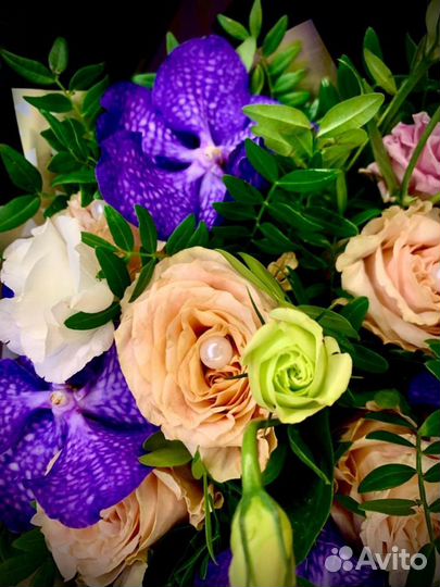 Роза, эустома