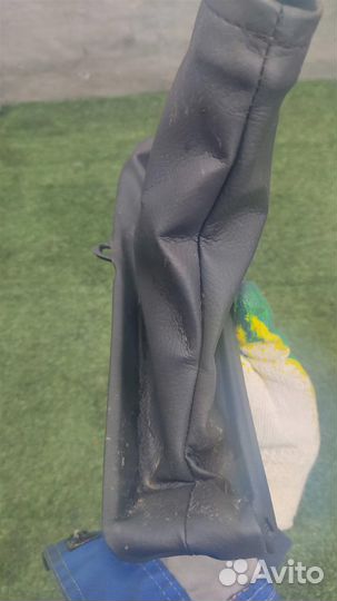 Чехол кулисы кпп Toyota Verso R2 2017