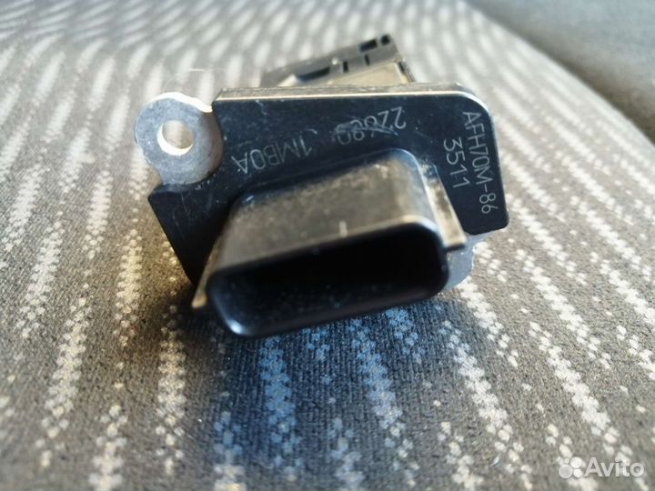 Датчик расхода воздуха Nissan Serena, C26, MR20DD