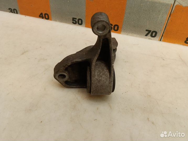 Кронштейн кпп Ford Focus 2 2.0 2006