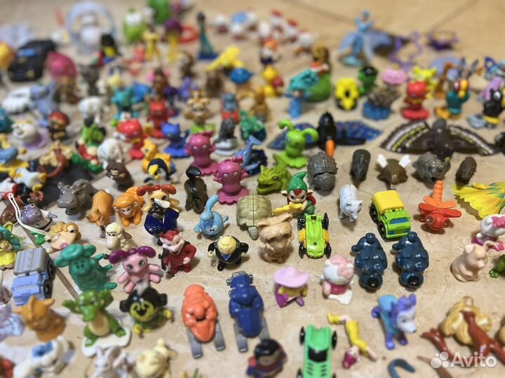 Коллекция игрушек Kinder сюрприз Kinder surprise