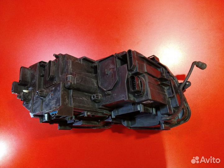 Фара передняя левая Volkswagen Tiguan AD1 czca