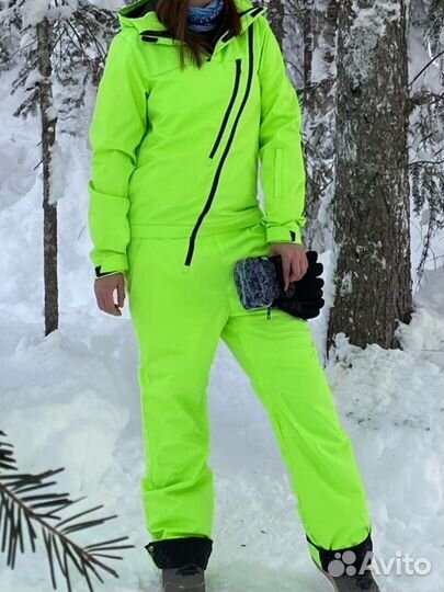 Сноубордический комбинезон женский