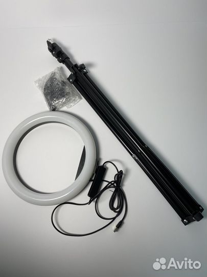 Кольцевая лампа 26 см со штативом 210 см новая