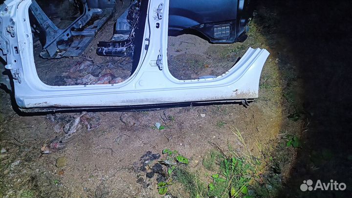 Kia rio 3 порог левый, стойка, брызговик
