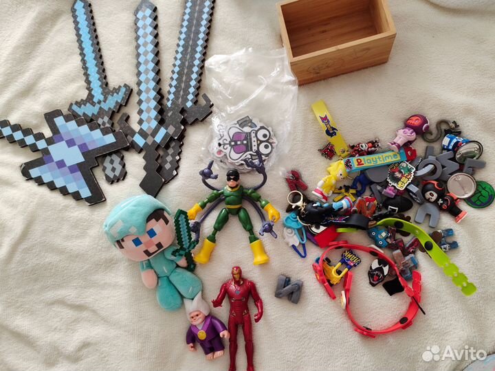 Пакет вещей на мальчика+ игрушки