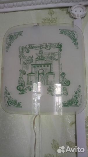 Продам настенный светильник