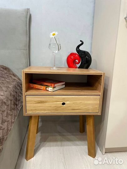 Тумбочка для комнаты