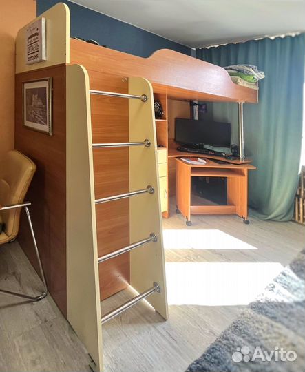 Детская кровать чердак рабочий стол шкаф