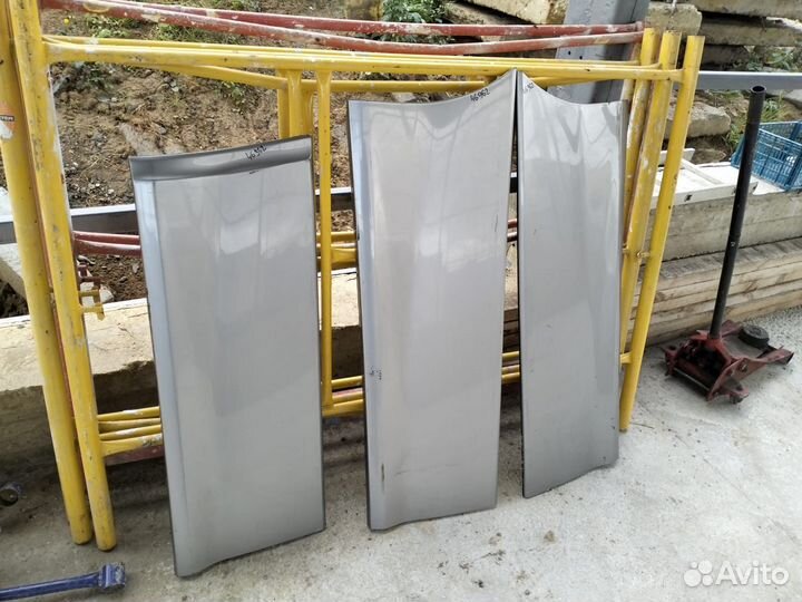 Накладки дверей на Toyota Alphard 2005- 2009 год