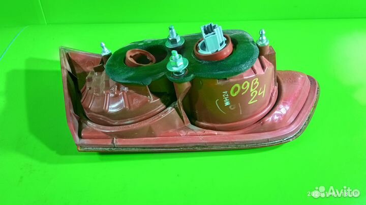 Фонарь внутренний правый для Mitsubishi Lancer 10