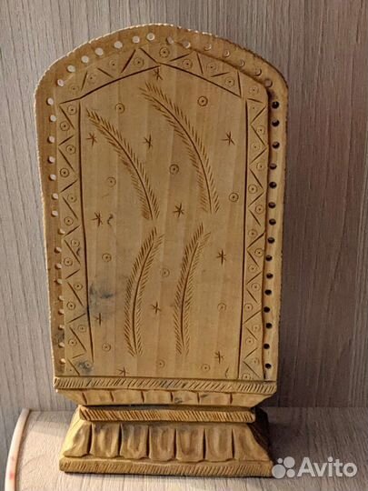 Статуэтка будды из дерева