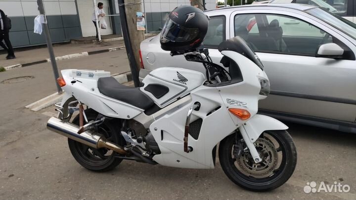 Honda VFR 800 police