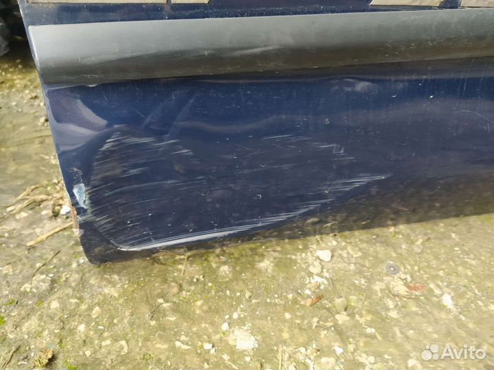 Передняя правая дверь Mitsubishi Charisma