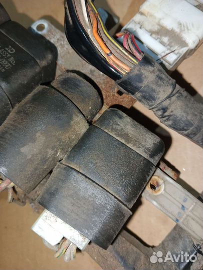 Блок реле Toyota Hiace 1996г