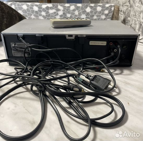 Видеомагнитофон lg