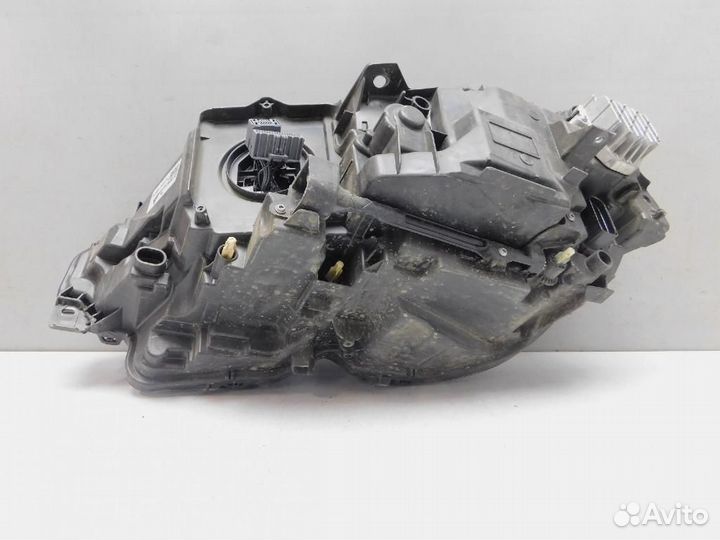 Фара правая Volvo S90