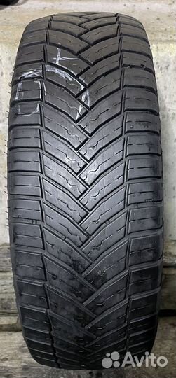 Michelin Agilis CrossClimate 215/70 R15C