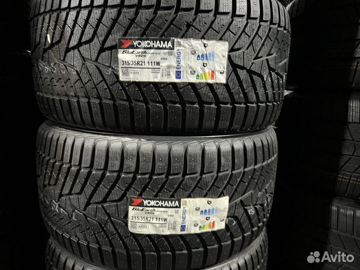 Yokohama BluEarth Winter V905 275/40 R21 и 315/35 R21 110W