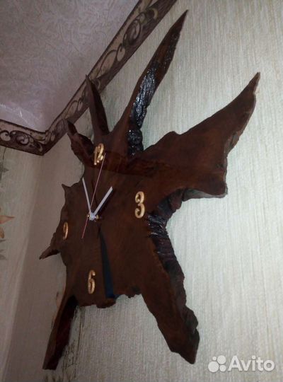 Оригинальный подарок-Часы. Спил корня дуба