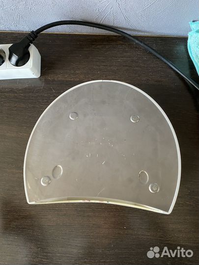 Лампа маникюрная