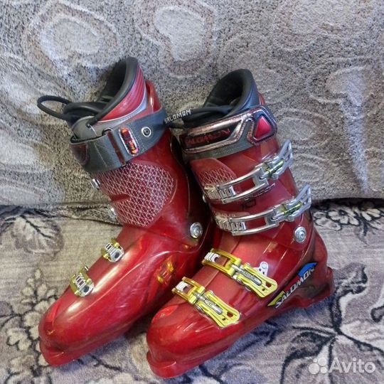 Горнолыжные ботинки