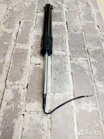 Амортизатор на авто audi ку7 4M0616031AF задний