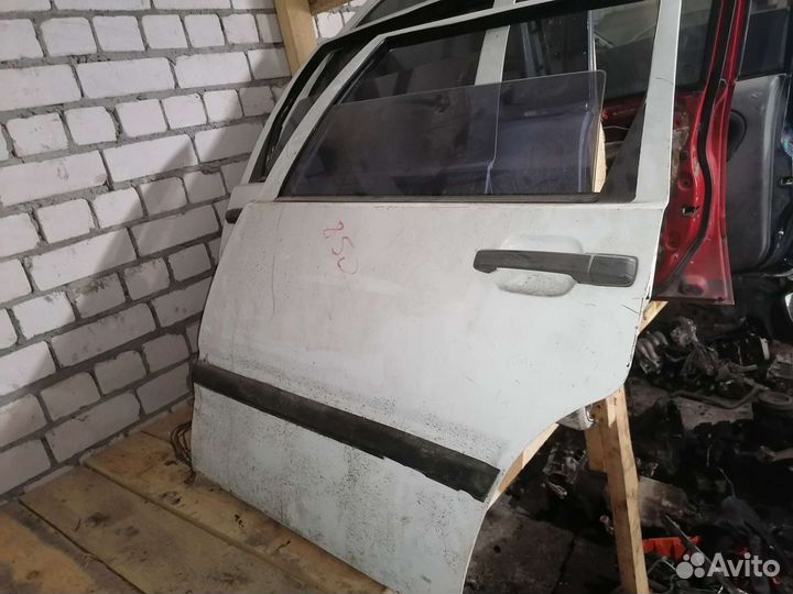 Дверь задняя левая Volvo 850