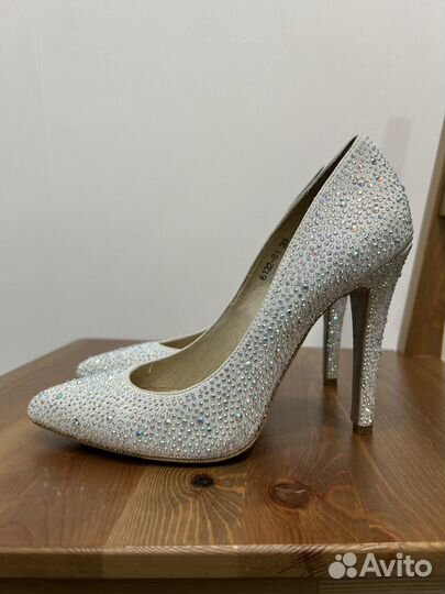 Туфли Gudiali в стразах 39