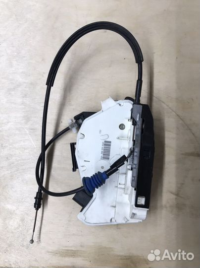 Замок задней правой двери Passat CC