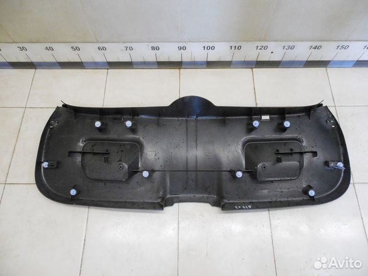 Обшивка двери багажника C3 2009-2016