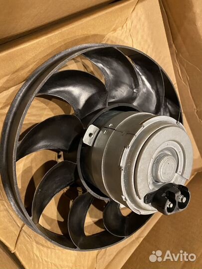 Электродвигатель вентилятор радиатора 0130305213