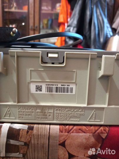 Видеомагнитофон LG L414