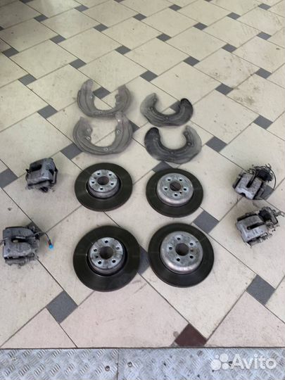 Комплект штатных тормозов bmw g01