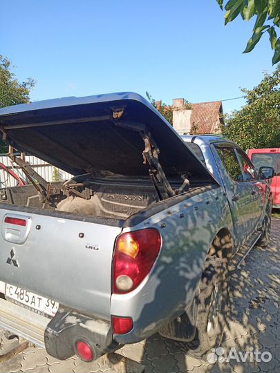 Крышка багажника на mitsubishi l200